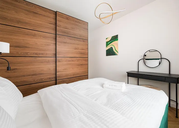 Apartamento Siekierki Malachite By Bookinghost Varsovia