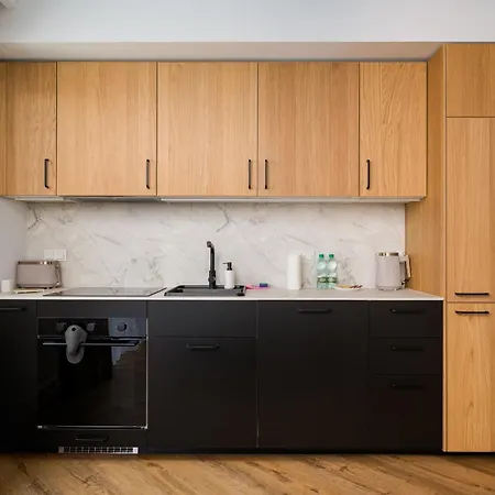 Siekierki Malachite By Bookinghost Варшава