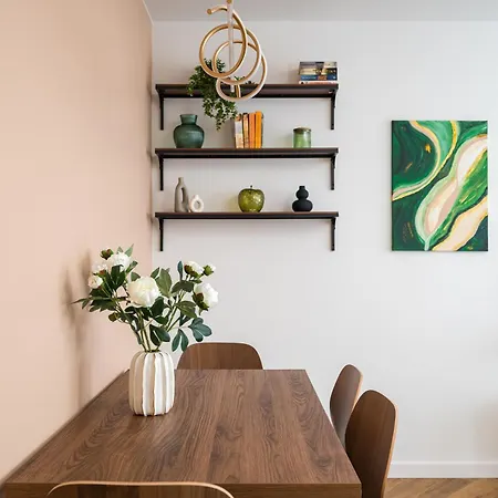 Апартаменты Siekierki Malachite By Bookinghost *