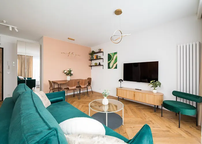 Apartment Siekierki Malachite By Bookinghost